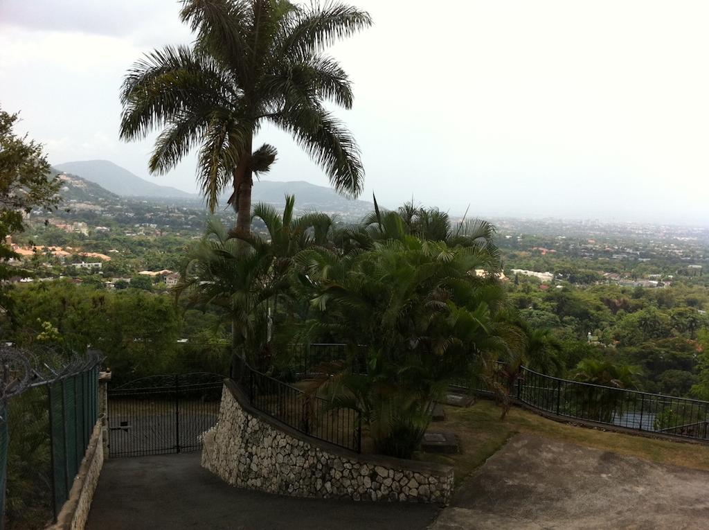Hill Top Kingston Jamaica Luaran gambar