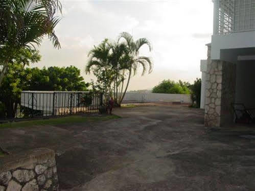 Hill Top Kingston Jamaica Luaran gambar